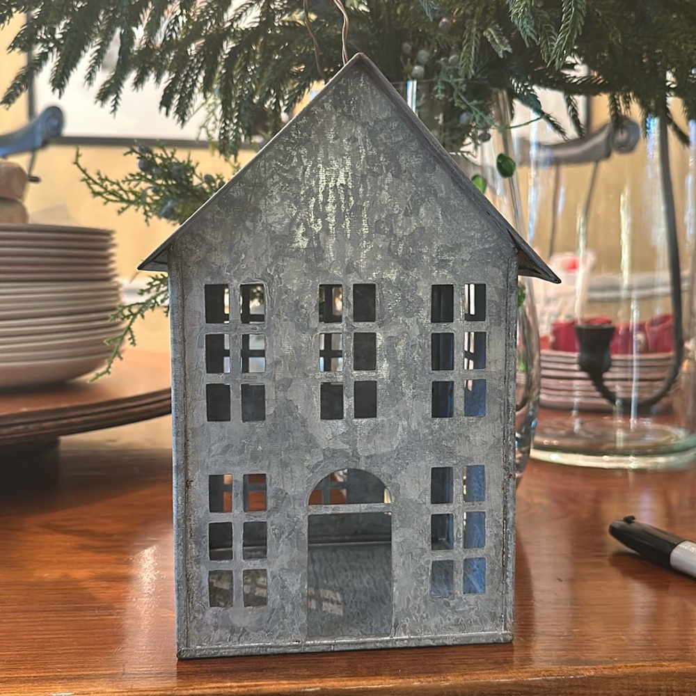 NWT. Terrain Concordville metal farmhouse.